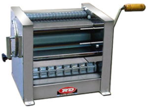 SOBADORA manual con fideero y raviolero